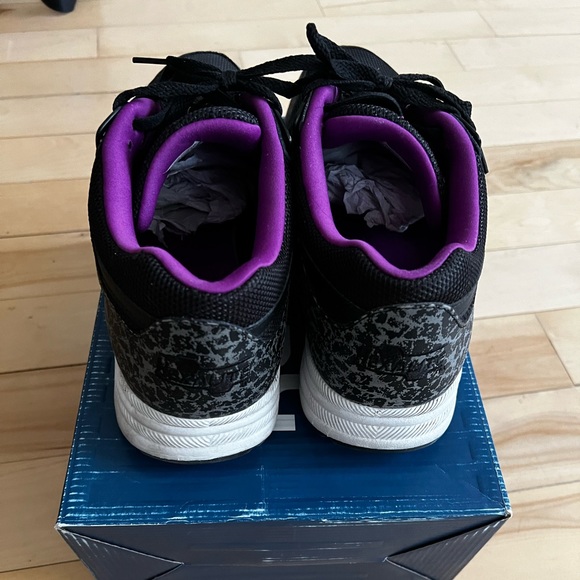 The Black and Purple Reebok Ventilator OG Crackle - Picture 2 of 6